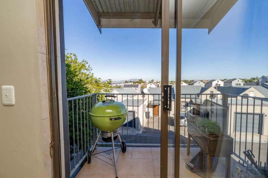 2 Bedroom Property for Sale in Brackenfell South Western Cape